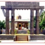 ఐనవోలులో సాంప్రదాయ పునాదులపైకాకతీయ కీర్తి తోరణ నిర్మాణం